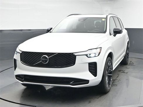 New 2026 Volvo XC90 B6 Ultra w/ Protection Package Premier image 3