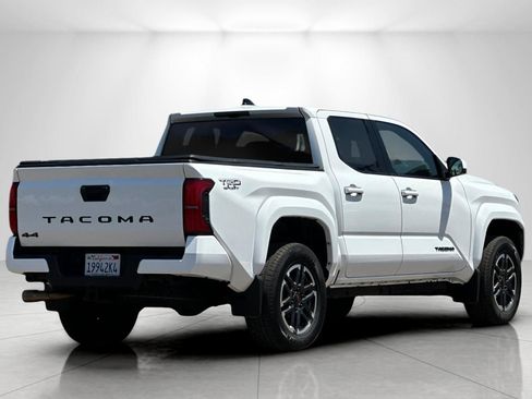 Used 2025 Toyota Tacoma TRD Sport AWD/4WD image 3
