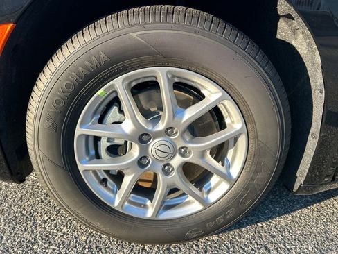 New 2026 Chrysler Pacifica Select image 10