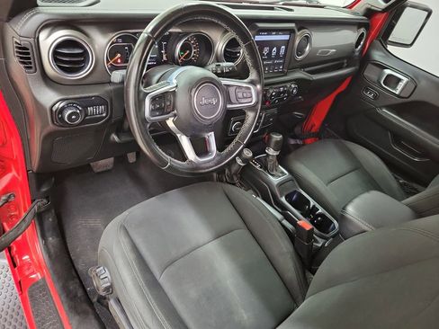 Used 2020 Jeep Wrangler Unlimited Sahara image 12