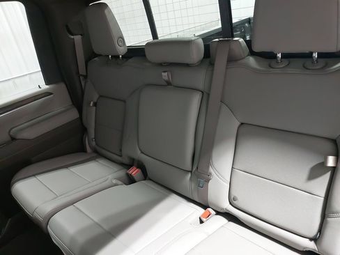 New 2025 GMC Sierra 2500 SLT w/ SLT Premium Package image 13