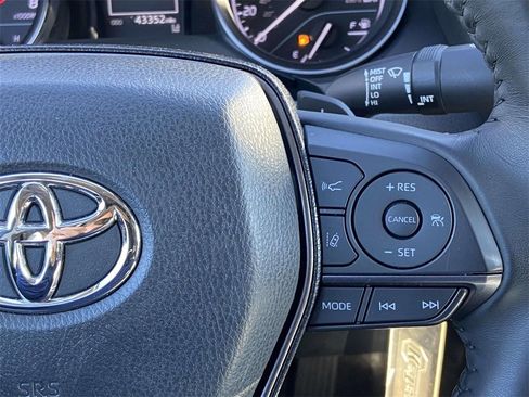 Used 2023 Toyota Camry SE image 28