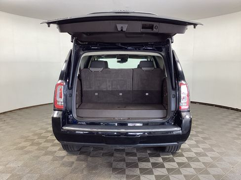 Used 2016 GMC Yukon Denali w/ Open Road Package AWD/4WD image 32