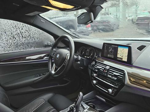 Used 2019 BMW 540i xDrive image 9