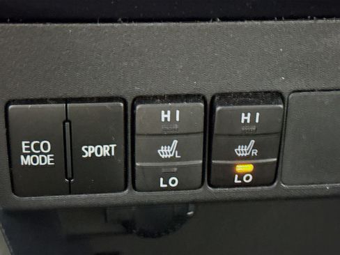 Used 2017 Toyota RAV4 Limited image 24