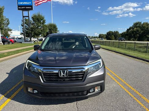 Used 2017 Honda Ridgeline RTL-T image 2