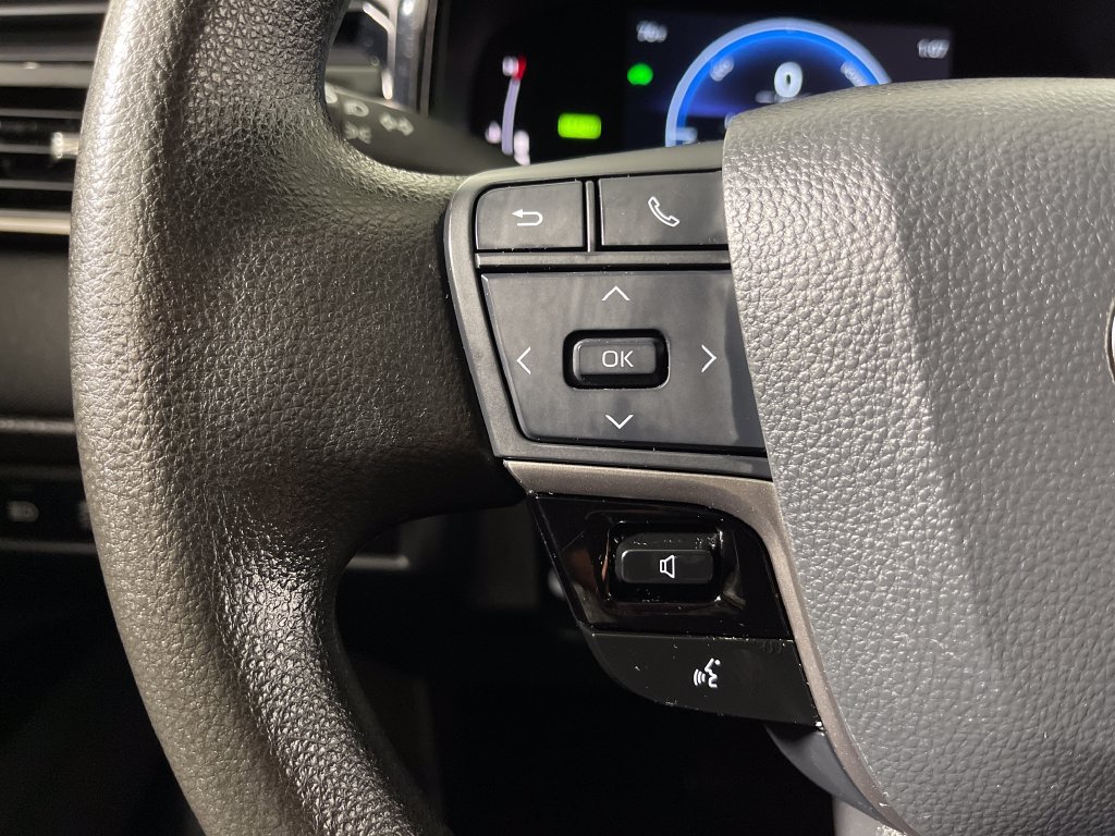 Used 2025 Toyota Camry LE FWD image 26