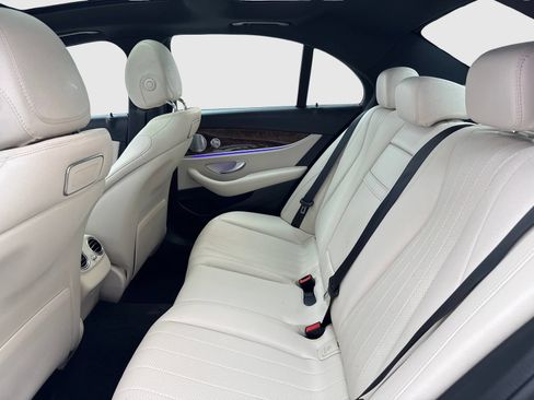 Used 2019 Mercedes-Benz E 450 4MATIC Sedan w/ Premium Package image 37
