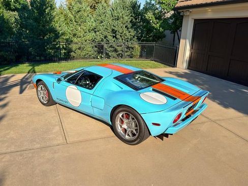 Used 2006 Ford GT RWD image 91