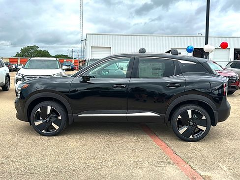 New 2026 Nissan Kicks SR w/ Cold Weather Package FWD image 5