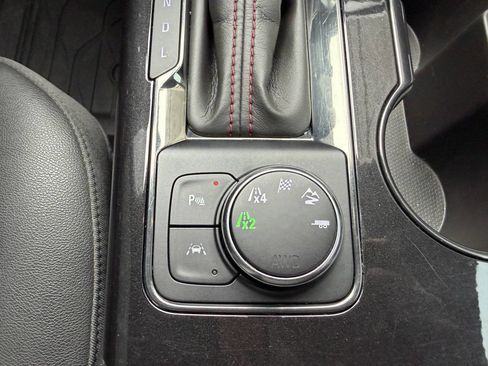 Used 2022 Chevrolet Blazer RS AWD/4WD image 31