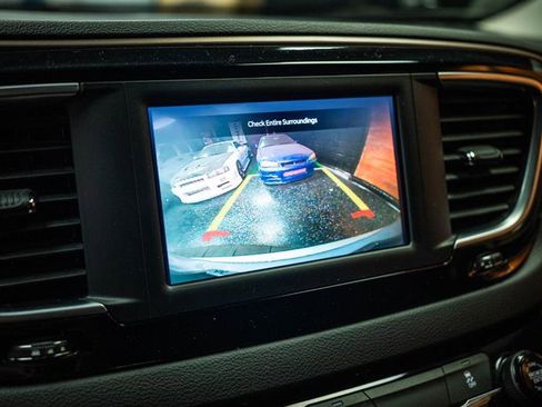 Used 2023 Chrysler Voyager LX FWD image 20