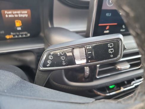 Certified 2023 Lincoln Nautilus AWD image 28