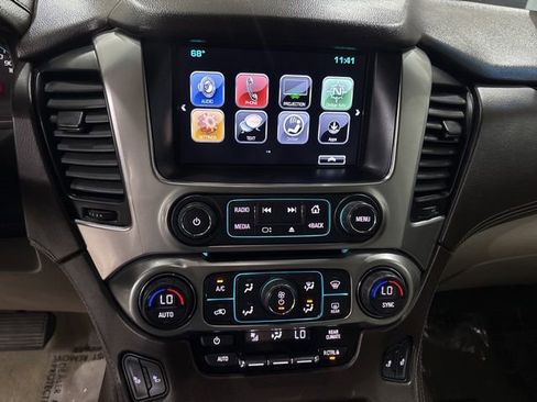 Used 2018 Chevrolet Suburban LT AWD/4WD image 27