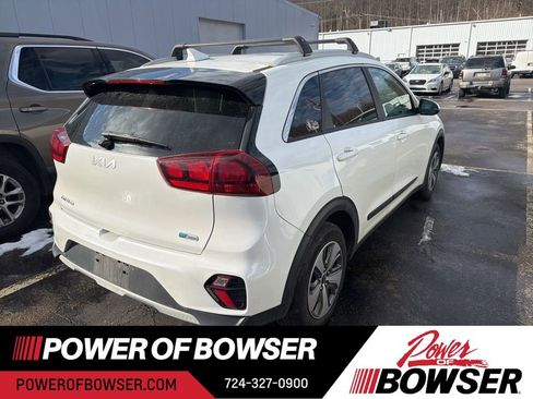 Used 2022 Kia Niro LX image 8