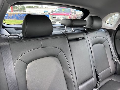 Used 2022 Hyundai Kona Limited w/ Cargo Package FWD image 60
