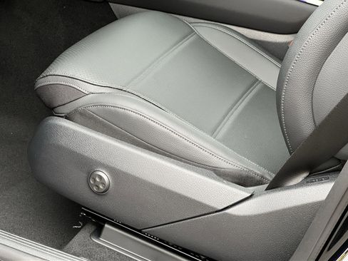 New 2026 Mercedes-Benz GLC 300 4MATIC image 12