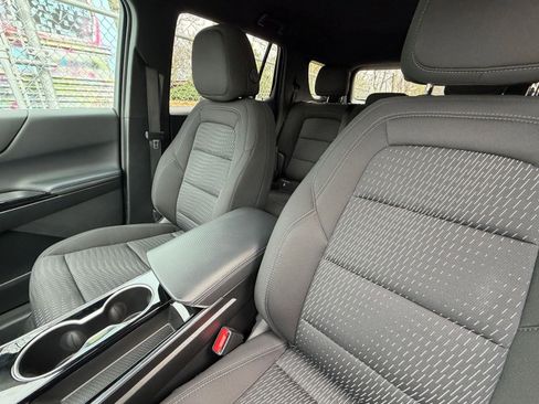 Used 2025 Chevrolet Equinox LT AWD/4WD image 35