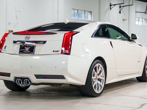 Used 2013 Cadillac CTS V RWD image 16