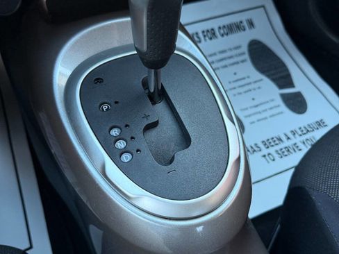 Used 2011 Nissan Juke S image 21