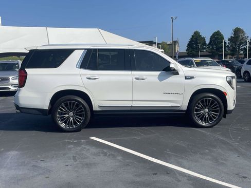 Used 2022 GMC Yukon Denali AWD/4WD image 8