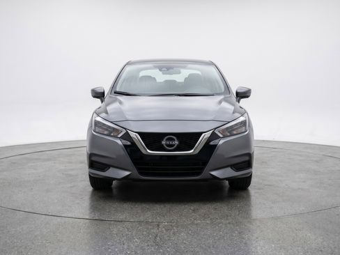 Used 2025 Nissan Versa SV FWD image 2