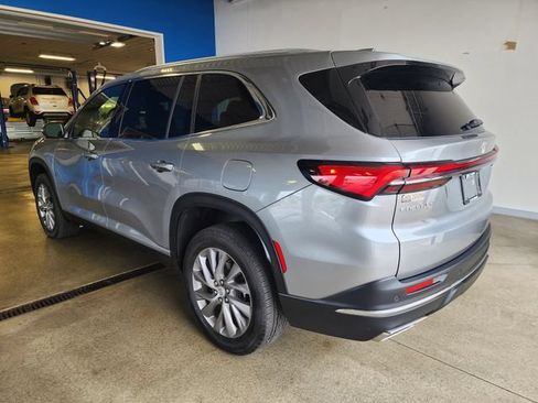 Certified 2026 Buick Enclave Preferred FWD image 2