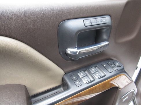 Used 2018 GMC Sierra 1500 SLT AWD/4WD image 18