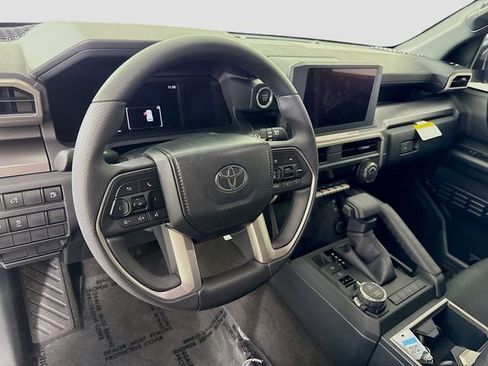 Certified 2026 Toyota 4Runner SR5 AWD/4WD image 9