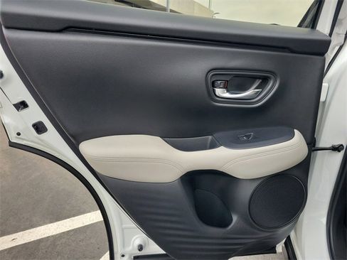 Used 2023 Honda HR-V LX image 13