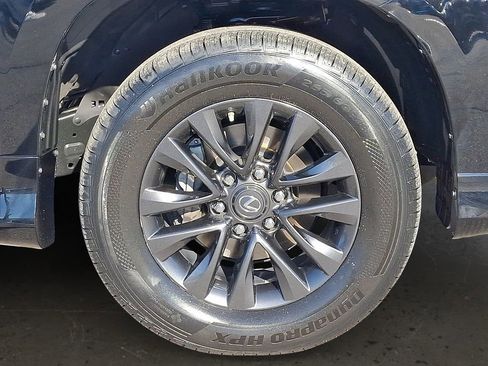 Used 2023 Lexus GX 460 Premium w/ Premium Package image 9