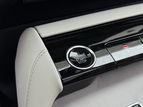 New 2026 Lincoln Navigator Reserve AWD/4WD image 30