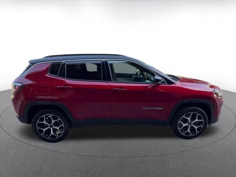 Used 2025 Jeep Compass Limited AWD/4WD image 16