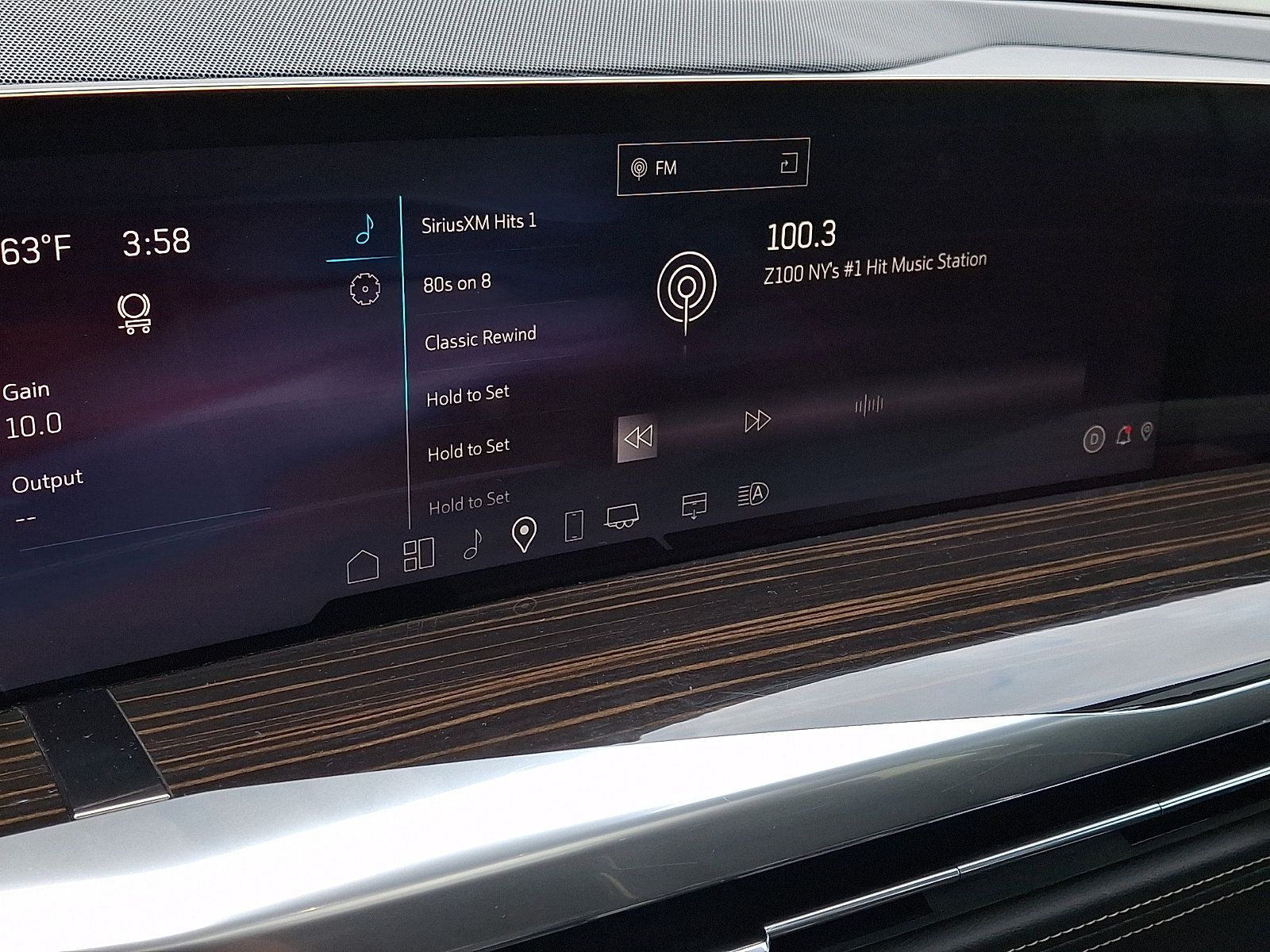 Used 2025 Cadillac Escalade Premium Luxury AWD/4WD image 20