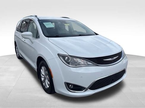 Used 2018 Chrysler Pacifica Touring-L Plus w/ Advanced Safetytec Group image 1
