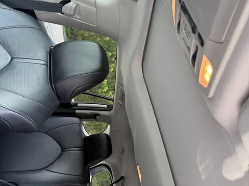 Used 2021 Toyota Highlander Limited FWD image 27