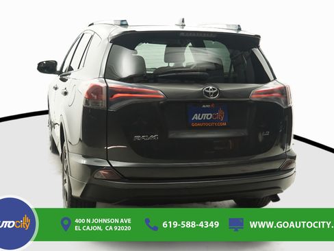 Used 2016 Toyota RAV4 LE FWD image 15