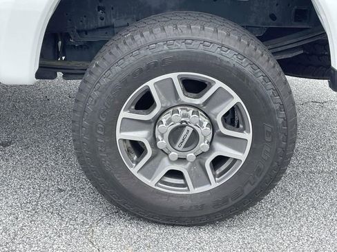 New 2025 Ford F250 Lariat image 8