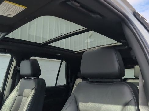 Used 2022 Chevrolet Tahoe LT w/ LT Signature Plus Package image 38