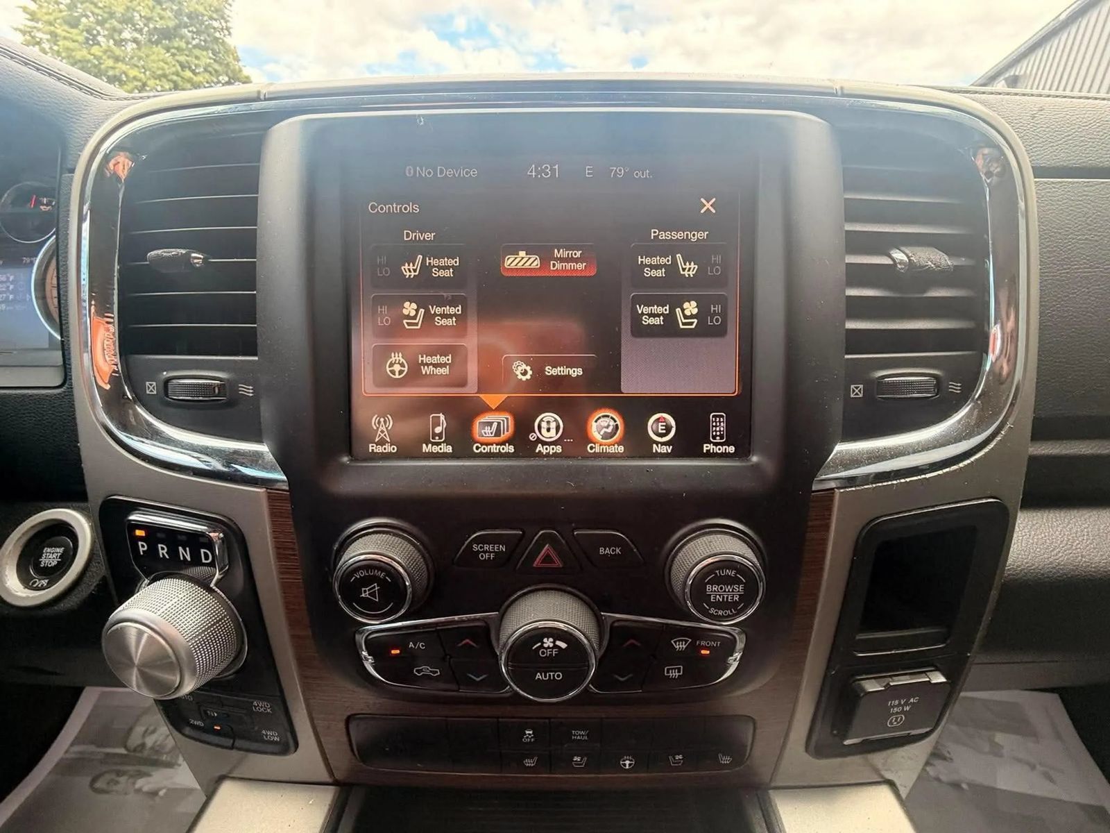 Used 2014 RAM 1500 Laramie w/ Convenience Group AWD/4WD image 13