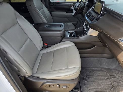 Used 2021 GMC Yukon SLT w/ SLT Premium Package image 35
