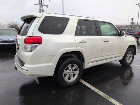 Used 2011 Toyota 4Runner SR5 w/ Convenience Pkg image 7