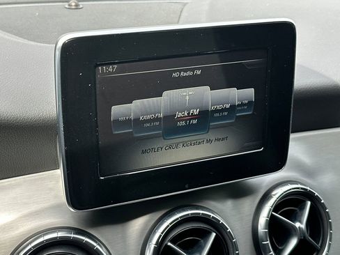 Used 2016 Mercedes-Benz CLA 250 4MATIC image 17