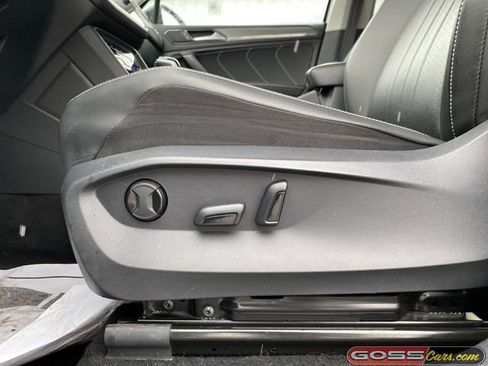 Used 2024 Volkswagen Tiguan SE image 24