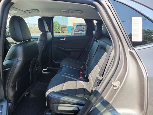 New 2025 Ford Escape SE image 5