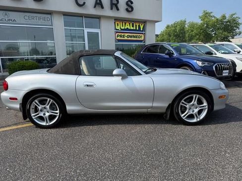 Used 2004 MAZDA MX-5 Miata LS RWD image 3