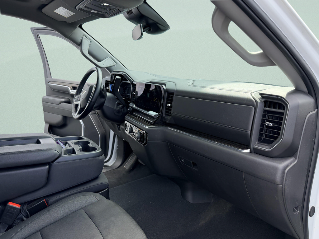 Used 2024 Chevrolet Silverado 1500 LT AWD/4WD image 13