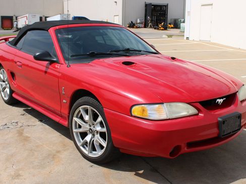Used 1997 Ford Mustang Cobra RWD image 2