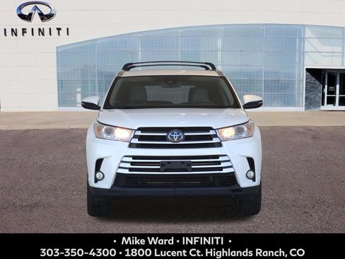 Used 2019 Toyota Highlander XLE FWD image 9