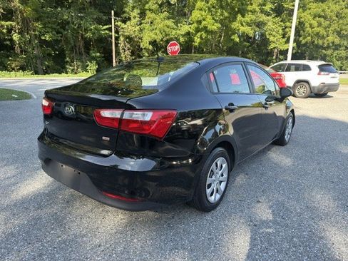 Used 2017 Kia Rio LX w/ Power Package FWD image 5